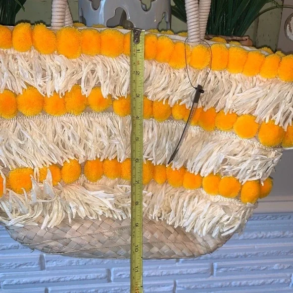 Lulu’s Pom Springs Pom Pom Straw Beach Market Boho Bag NEW - Picture 4 of 9